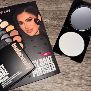 HUDA BEAUTY EASY BAKE PRESSED POWDER 💋